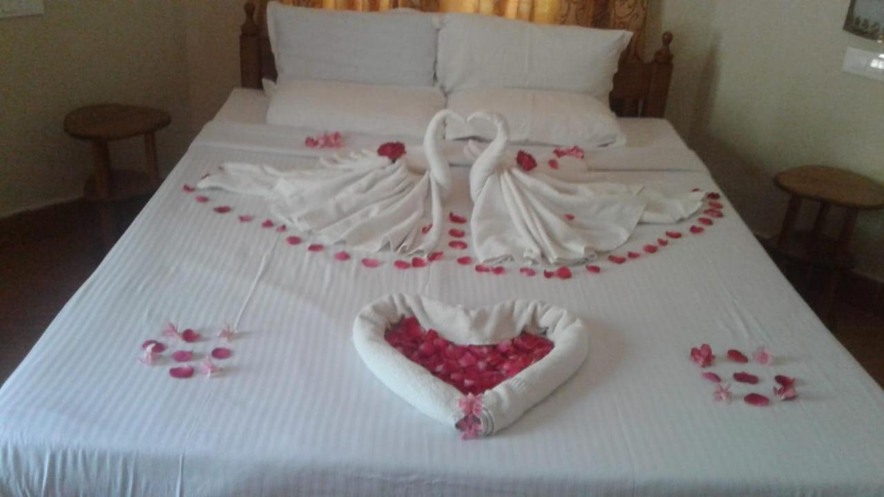 Spice Villas Holiday Udumbanshola Ngoại thất bức ảnh