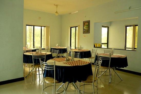 Spice Villas Holiday Udumbanshola Ngoại thất bức ảnh