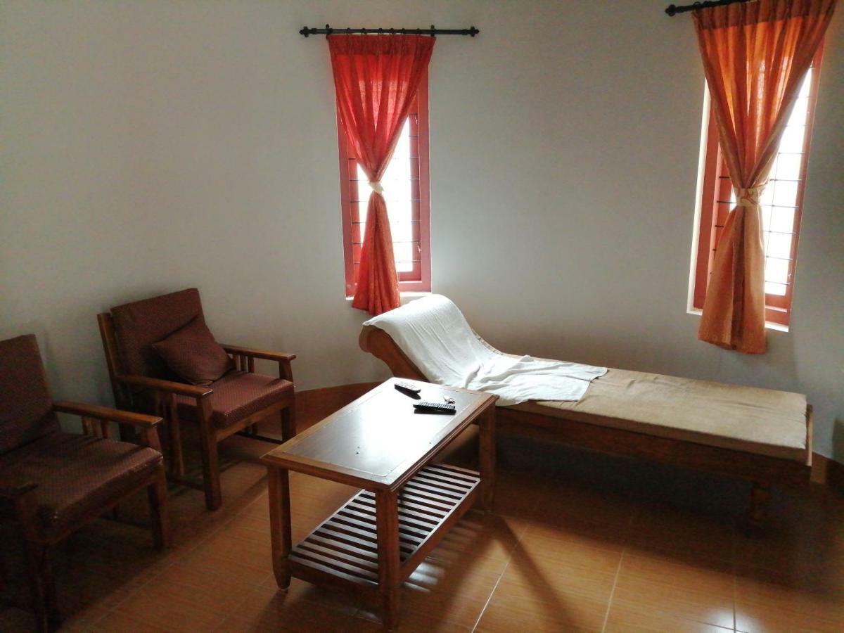 Spice Villas Holiday Udumbanshola Ngoại thất bức ảnh